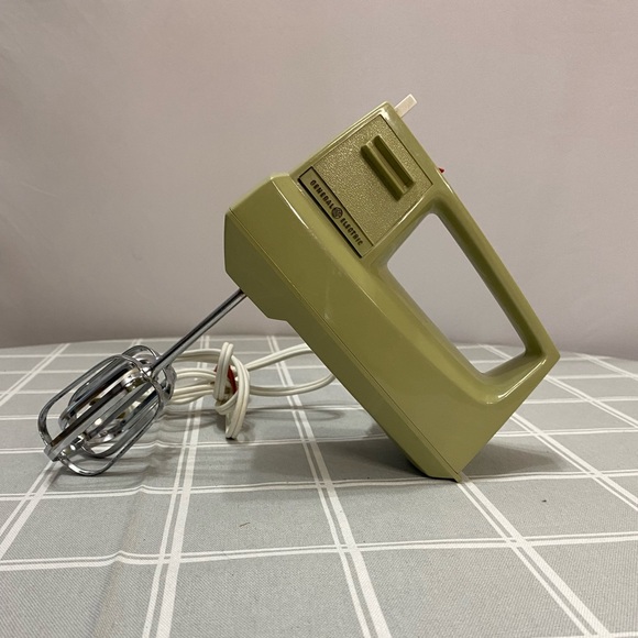 General Electric Kitchen Vintage Retro 97s Avocado Green General